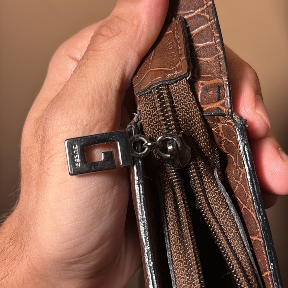 Brown G By Guess Alligator Leather Purse - Picture 4 of 8